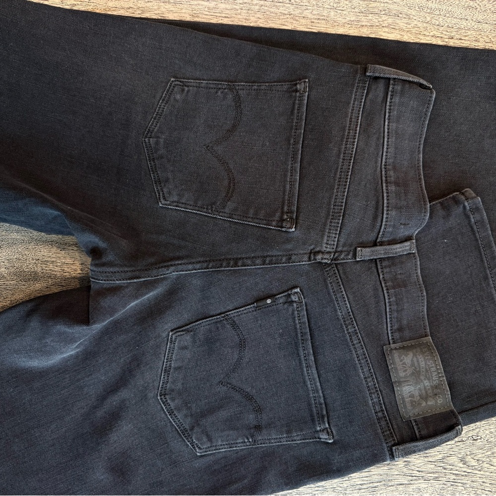 Levi’s Women’s Black Bootcut Jeans Size 26